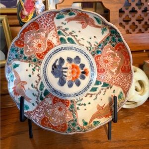 Antique Japanese Imari Porcelain Plate from the Meiji Period (1868-1912).
